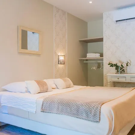 Bed & Breakfast Chanelya - Havre De Paix Au Coeur De La Foret Saint-Prix (Val d'Oise)