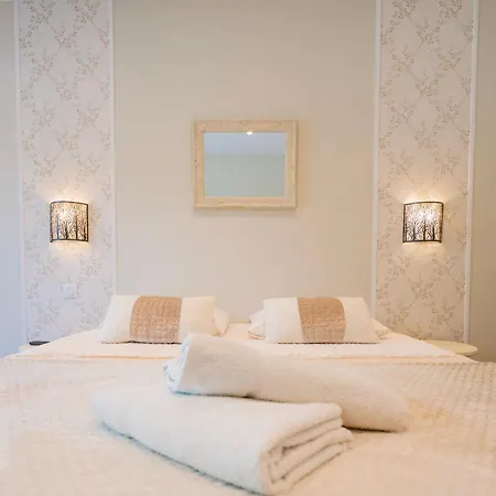Bed & Breakfast Chanelya - Havre De Paix Au Coeur De La Foret